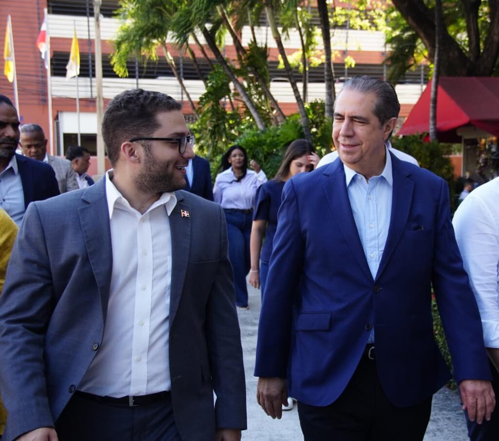 Francisco Javier perfila las características del candidato que ganará las elecciones del 2028