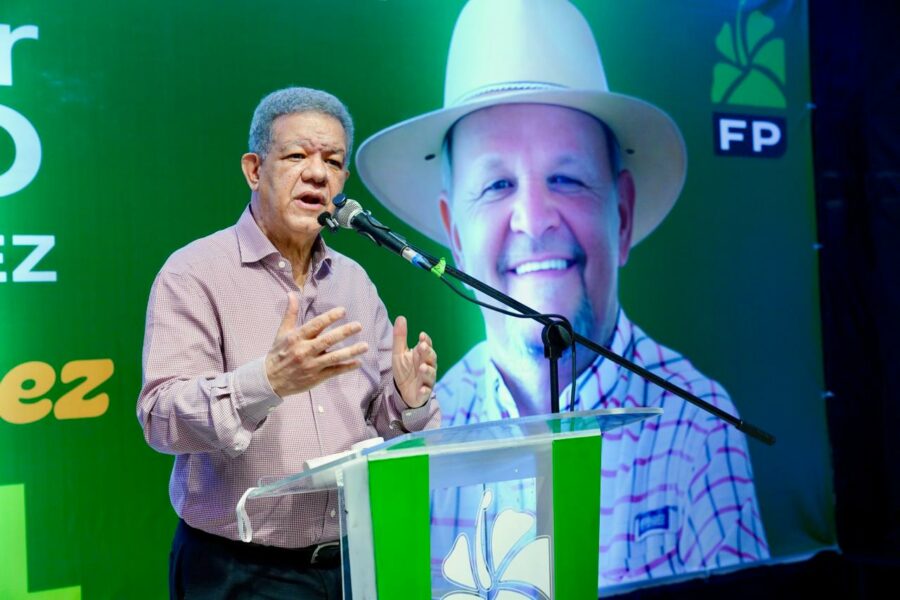 Leonel en Sánchez Ramírez