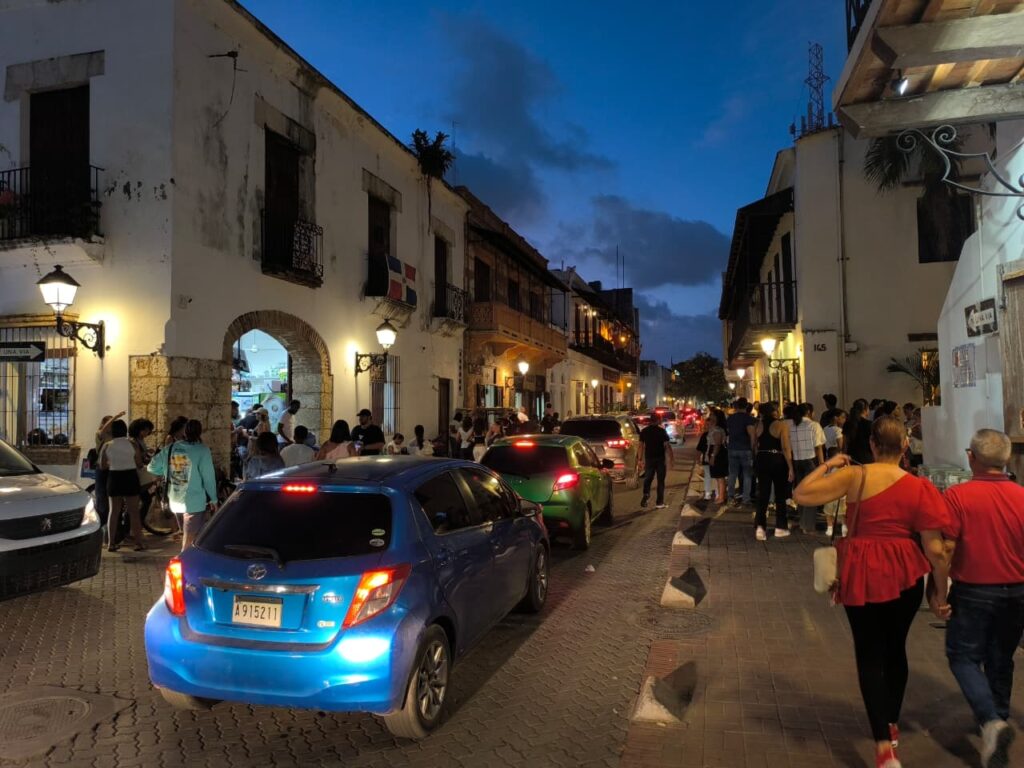 “Noche Larga de Museos” conquista al público, pero horario de cierre genera críticas