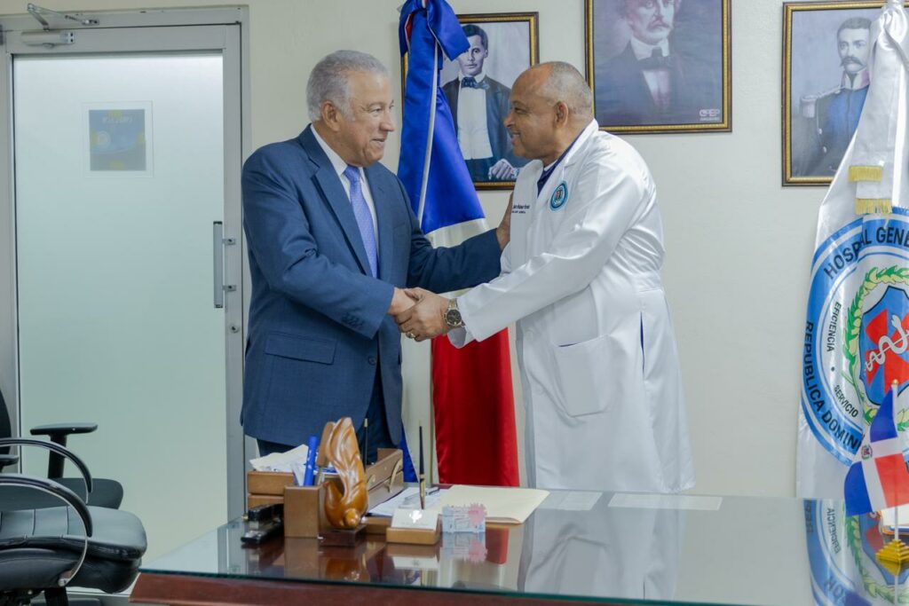 Andrés Bautista, ministro Administrativo de la Presidencia, visita Hospital General Docente de la Policía Nacional