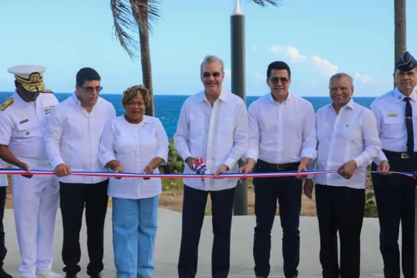 Presidente Luis Abinader Malecón Santo Domingo Este
