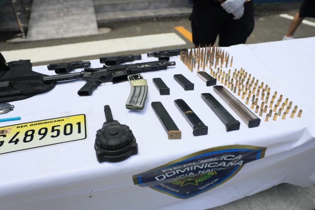 Armas incautadas durante operativo