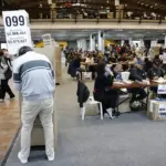 Colombia cierra los colegios electorales y empieza el conteo de los votos para presidente