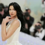 Samsung niega haber usado sin autorización la imagen de la cantante Dua Lipa, tras una demanda millonaria