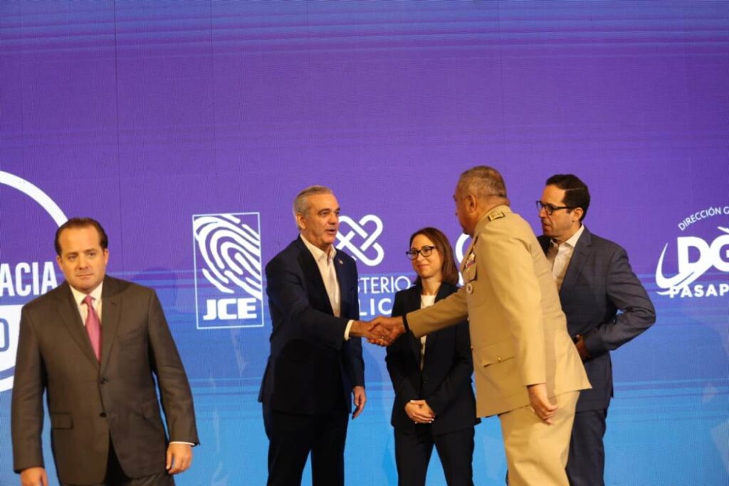 Gobierno pone en marcha permiso de salida de menores 100% digital; durante los primeros 30 días será gratuito