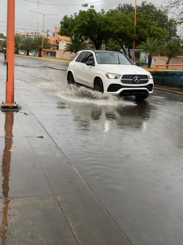 El director del COE, Juan Manuel Méndez, informó que la frecuencia de las lluvias incrementaría a partir de la tarde de hoy. Elieser Tapia.