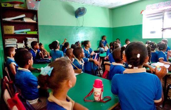 Nueva regla en escuelas: prohibidos los celulares en nivel inicial