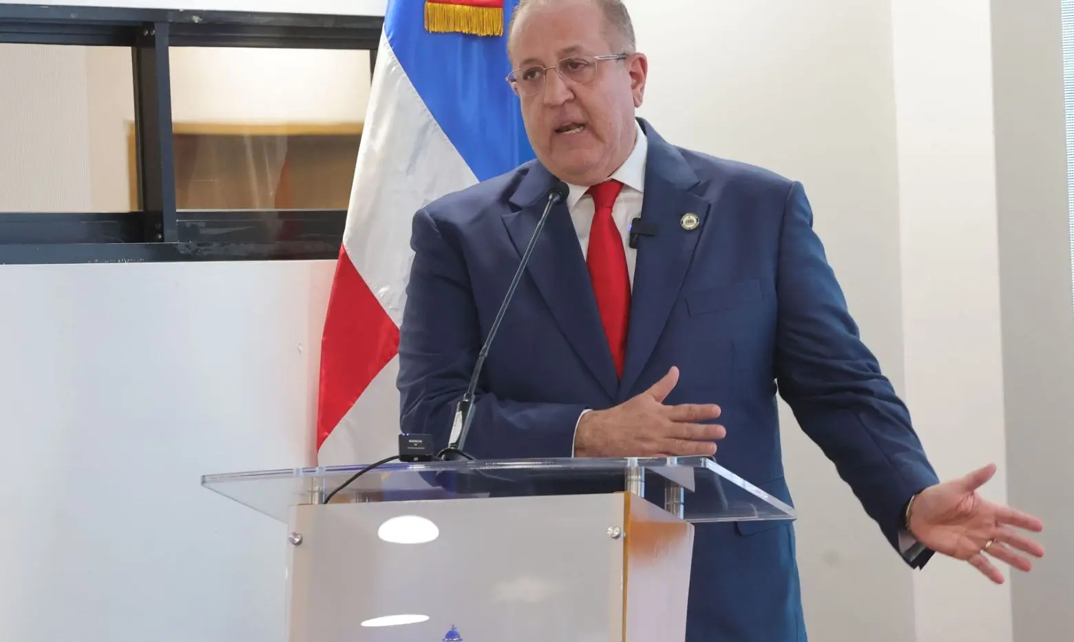 Las medidas del plan anticrisis incluye amnistía fiscal, elimina anticipo a mipymes e indexa ISR