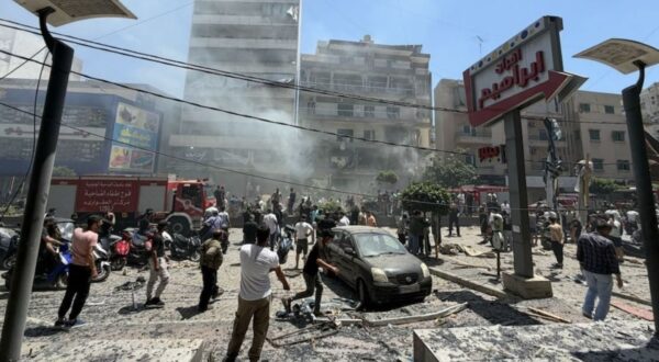 Ataque israelí contra los suburbios sur de Beirut provoca tres muertos y 16 heridos. Este hecho pone en peligro acuerdo de paz.