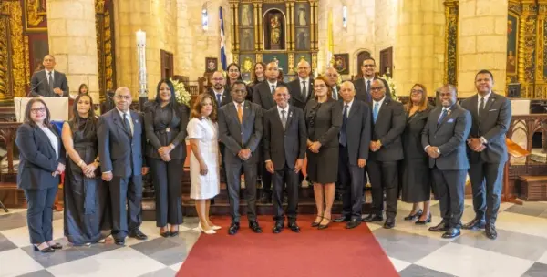 Directivo en la misa  de acción de gracias.