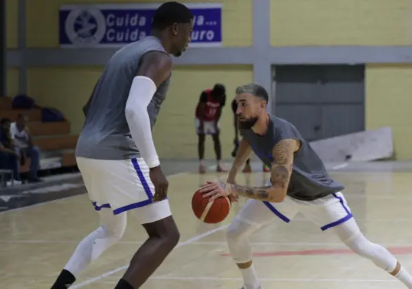 Ángel Luis Delgado y  Chris Duarte dieron apertura a los entrenamientos de la selección nacional de baloncesto