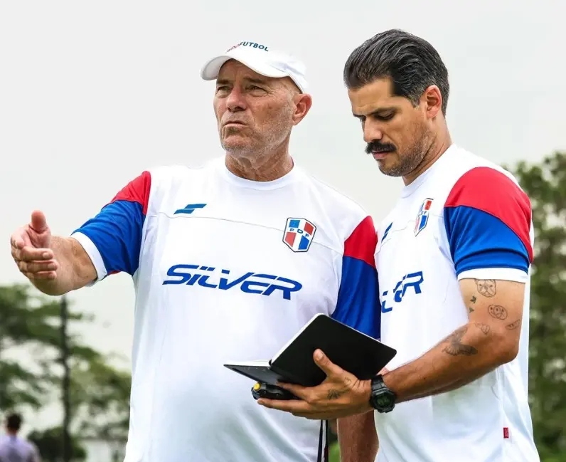Marcelo Neveleff     (izq) es el seleccionador nacional.