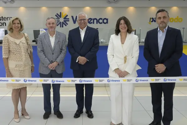 Giselle Méndez Saba, Devin McGranahan, Víctor Virgilio Méndez Saba, Giselle Méndez Sued y Mauricio García.