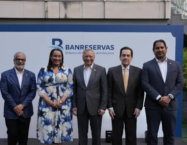 José Marte Piantini, Gloria Guevara, Leonardo Aguilera, Tony Raful y Antonio Gómez Peña.