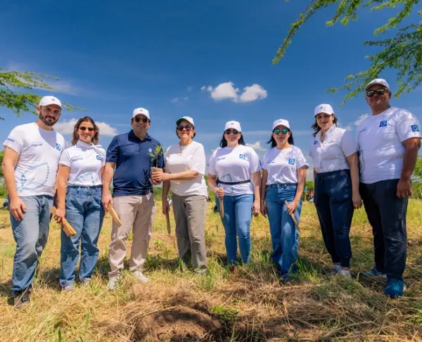 Severin Carminati, Laura Partal, Jorge Jana, Inmaculada Adames, Carolina Grimaldi, Mariel Bera, Ana Amelia Rivera y Leonel Ng.