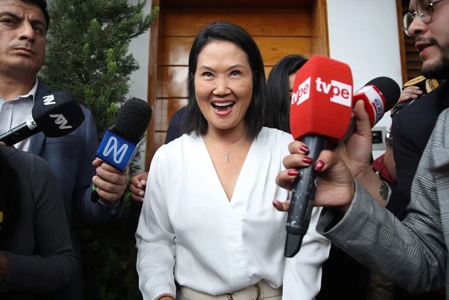 Elecciones en Perú: Fujimori mantiene una ventaja de 0,006 % sobre Sánchez con el 98,25 % de escrutinio