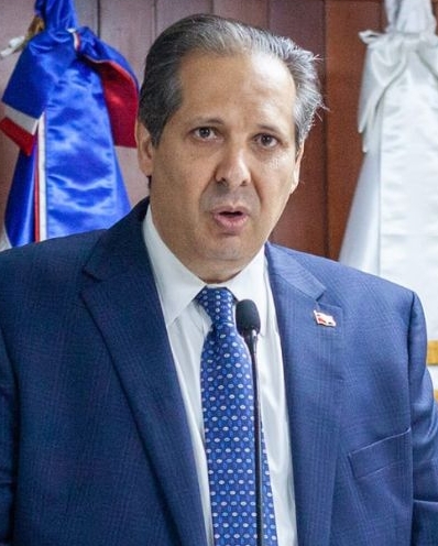 Atallah reiteró que no hay excusas para dejar tratamiento.