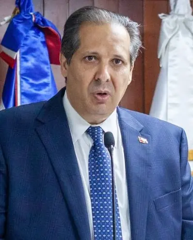 Atallah reiteró que no hay excusas para dejar tratamiento.