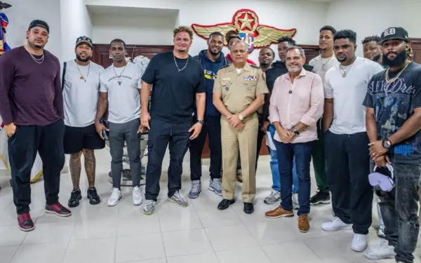 Los dominicanos fueron recibidos por el ministro de Defensa.