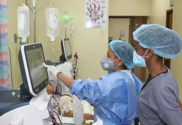 La enfermedad renal obliga a miles de pacientes a reorganizar sus vidas entre   diálisis, gastos constantes y desafíos emocionales.
