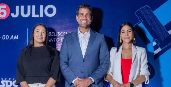 Marlenny Peña, Modesto Reyes y Karla Martín.