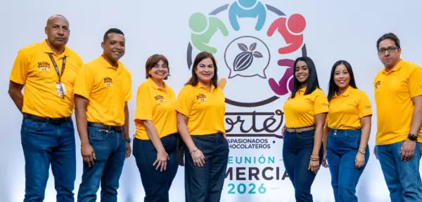 Rubén Pérez, Máximo Rodríguez, Fátima González, Isabel Guerra, Scarlett Martínez, Luisania Díaz y Carlos Rodríguez.