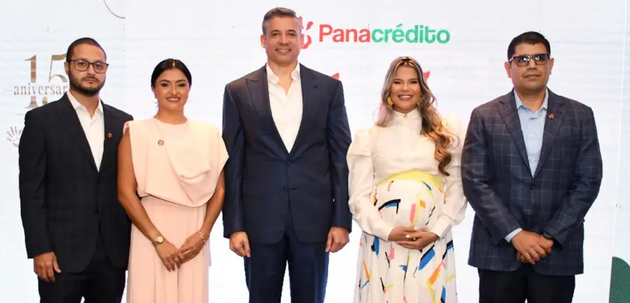 Julián Duque, Catherine López Garzón, Víctor O. Pacheco M., Eva Reynoso y Pablo Marín.