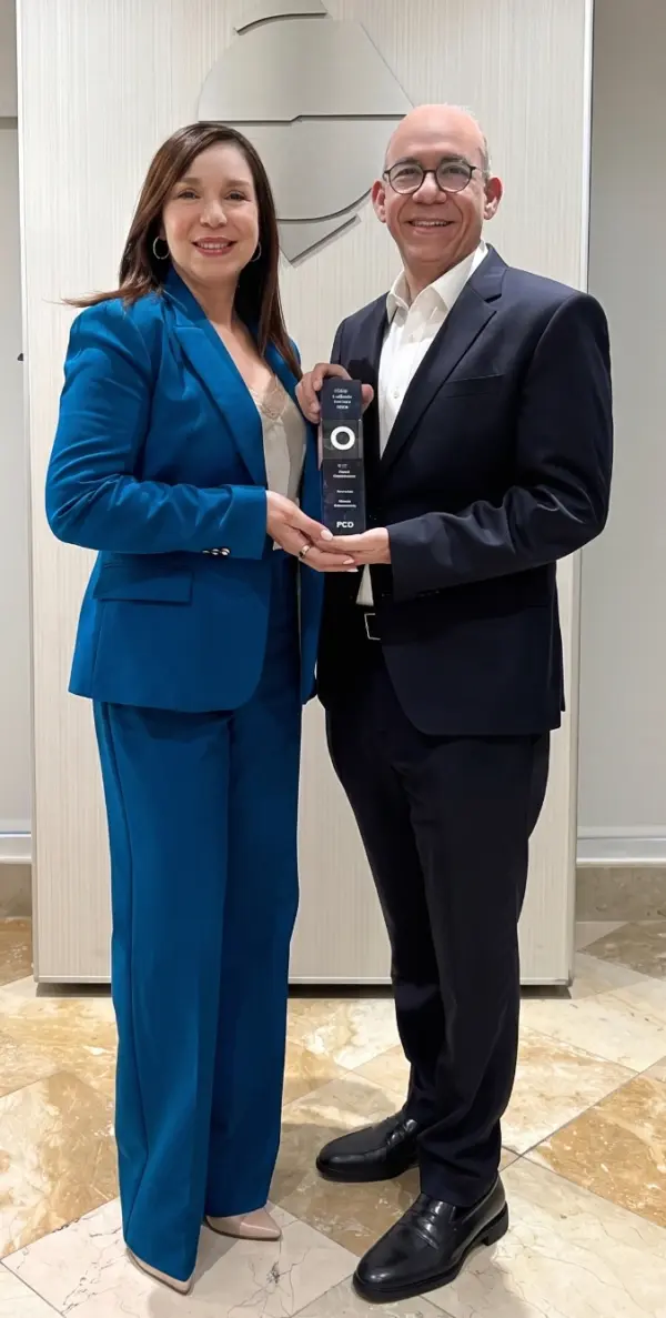 Patricia Antonioli  y Maribel Concepción.