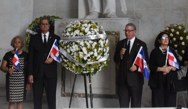 Gómez habló en acto del 162 aniversario muerte de Mella.