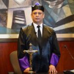 Henry Molina a nuevos abogados: “La inteligencia artificial procesa información, pero la conciencia responde por las personas”