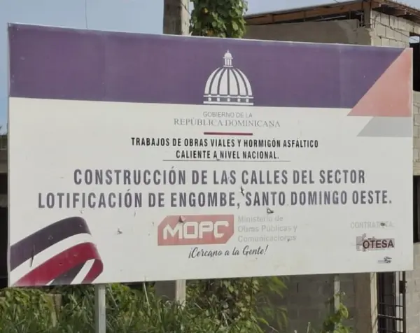 En las calles Manantial y Experimental, cartel desde 2020.
