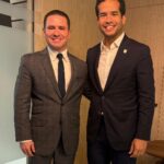 Omar recibe el apoyo de empresario