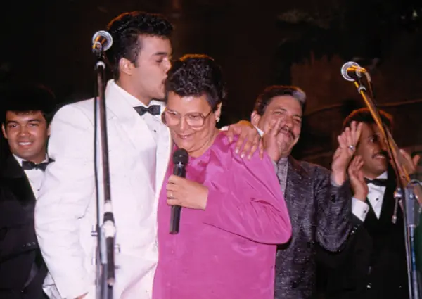 Alex Bueno y Cachita