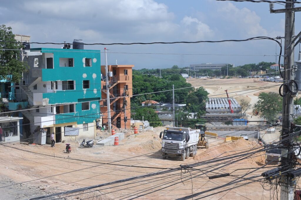 Ampliación de la avenida República de Colombia provoca la desaparición parcial del barrio Cuba