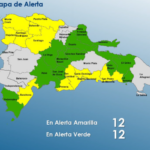 COE eleva a 24 las provincias bajo alerta por incidencia de vaguada y onda tropical