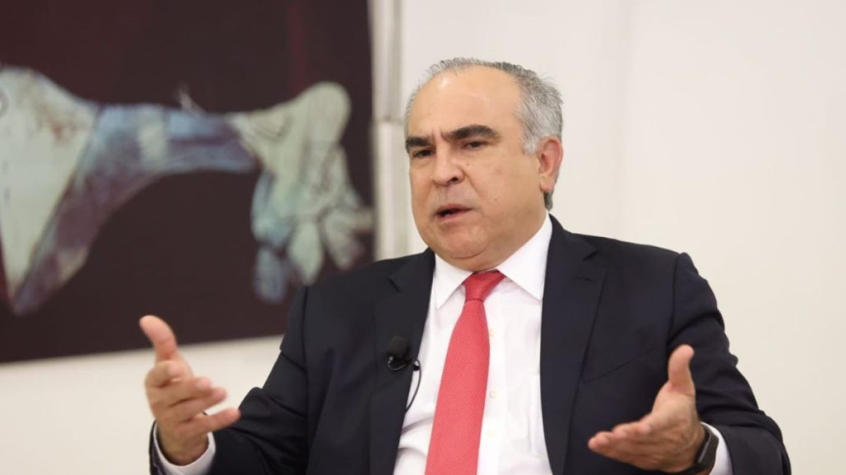 Marranzini alerta derivados del petróleo suben más que el crudo en RD