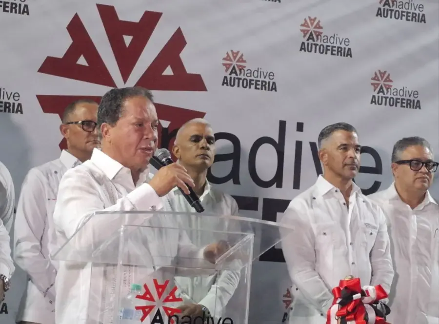 Cesar De los Santos presidente de ANADIVE
