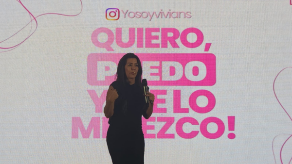 Conferencista venezolana Viviana Diez