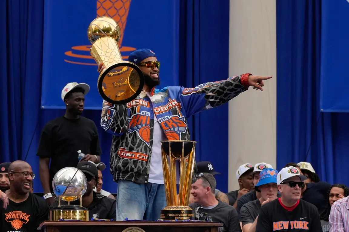 Los New York Knicks disfrutan de su desfile de victoria en la NBA