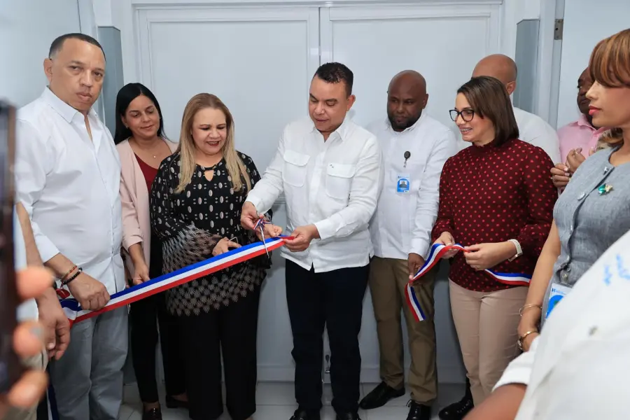 Director del SNS, Julio Landrón en inauguración de nueva unidad de salud mental. Fuente externa.