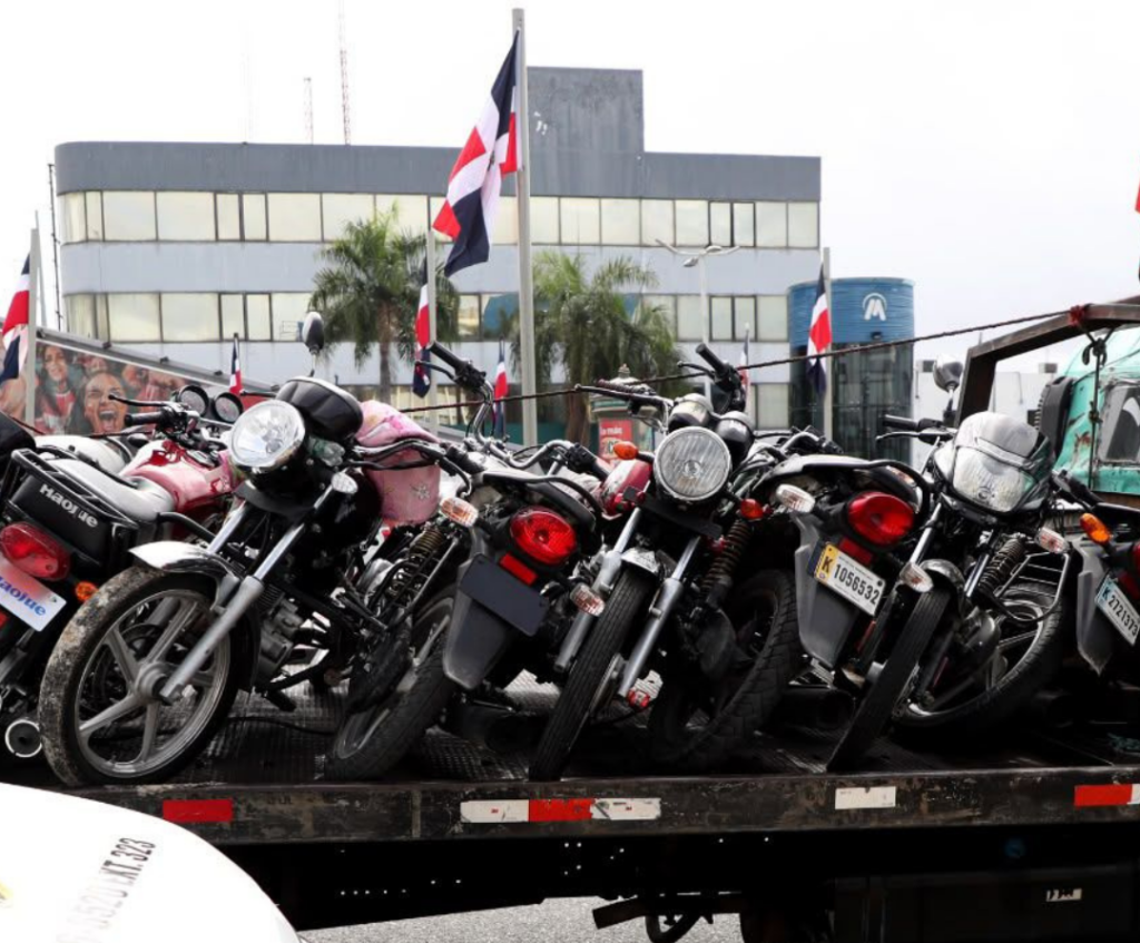 INTRANT interviene 29 paradas de motoconcho y retiene 46 motocicletas en operativo