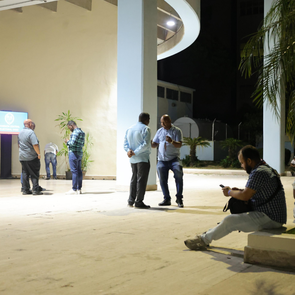 Cierran votaciones en la UASD; proceso transcurre con normalidad