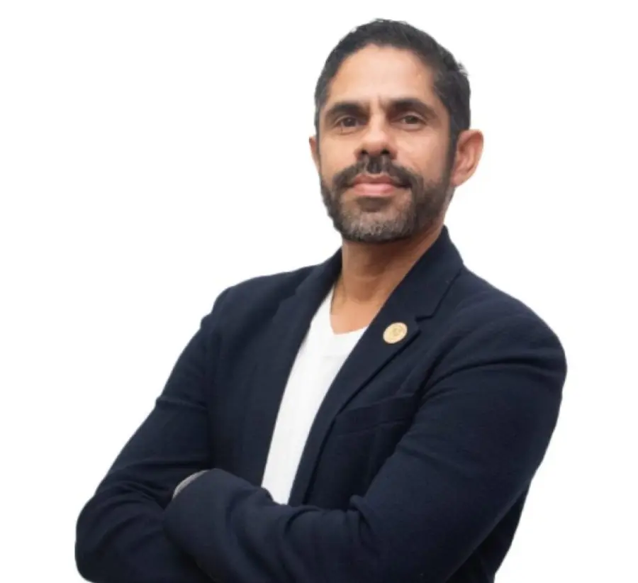 Luis Restituyo, uno de los candidatos