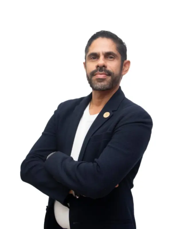 Dr. Luis Restituyo, uno de los candidatos
