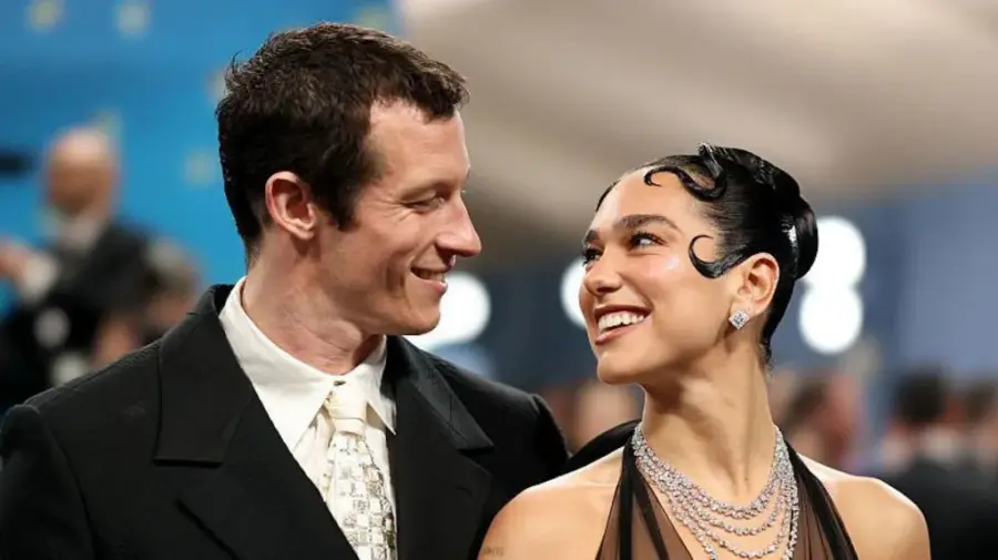 Según se informa, la pareja, vista aquí el año pasado en la Gala del Met, planea organizar una fiesta de tres días en Sicilia a finales de la próxima semana.