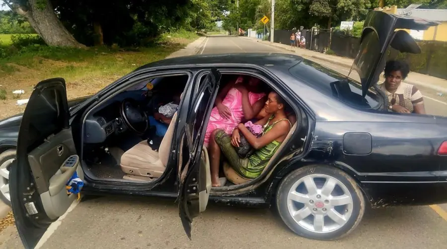 Interceptan vehículo con 14 haitianos indocumentados en  Monte Cristi