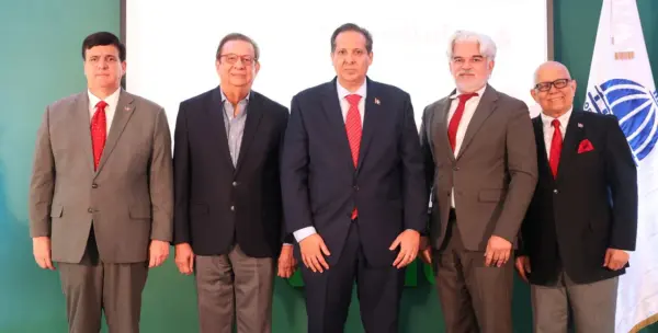En el acto por el Día Mundial del Donante de Sangre se celebró en la Unphu, las autoridades llamaron a la población a ser donantes voluntarios.