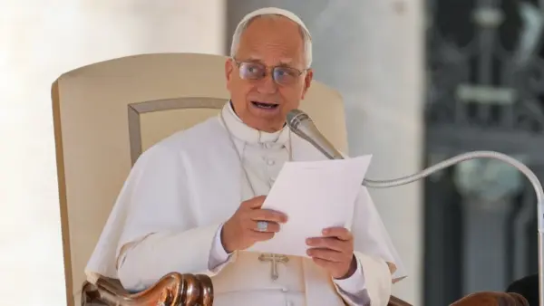 Papa León se traslada a Filipinas