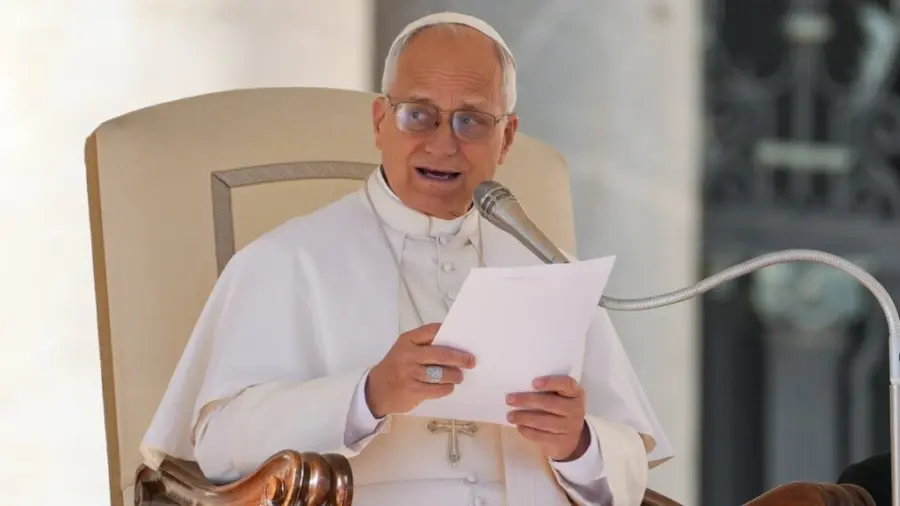 Papa León se traslada a Filipinas