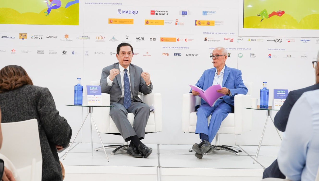 Embajada dominicana culmina su participación en la Feria del Libro de Madrid con panel sobre la literatura del siglo XX
